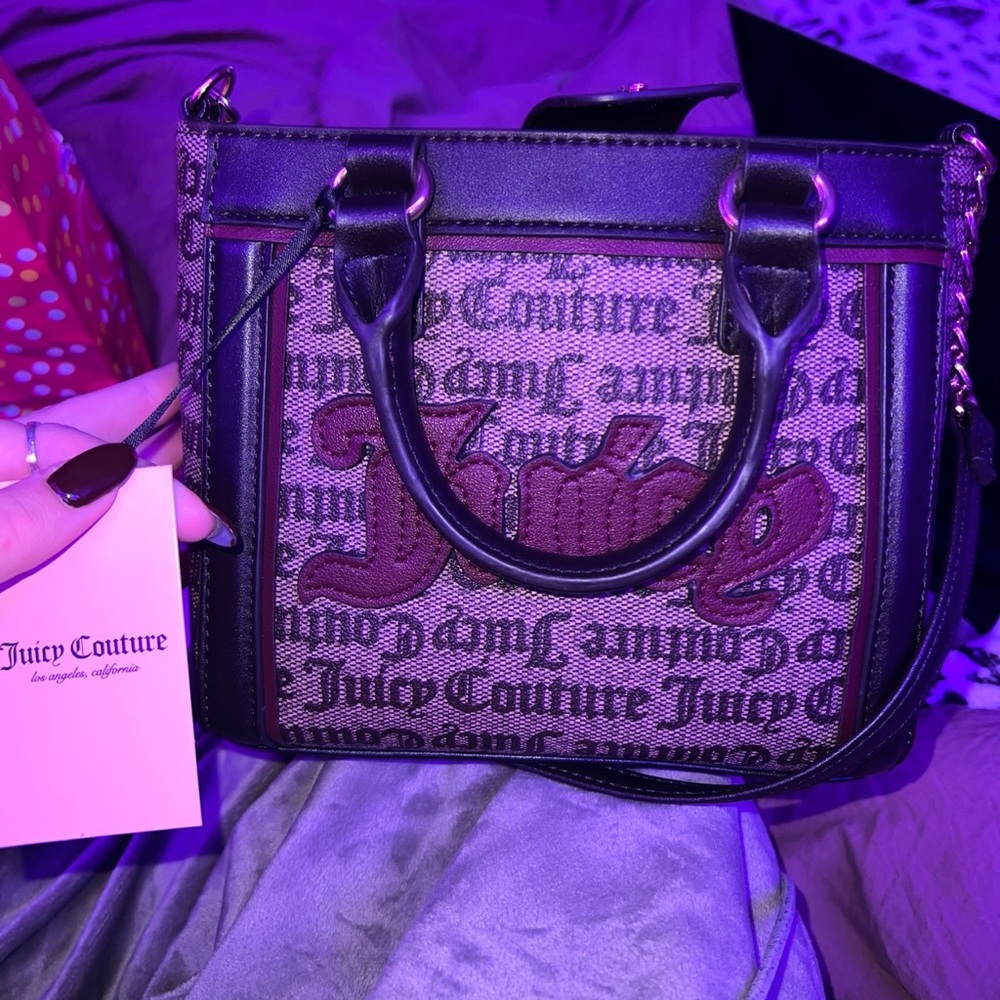 Brand new Juicy Couture Bag, never used. Deserves a good home.
